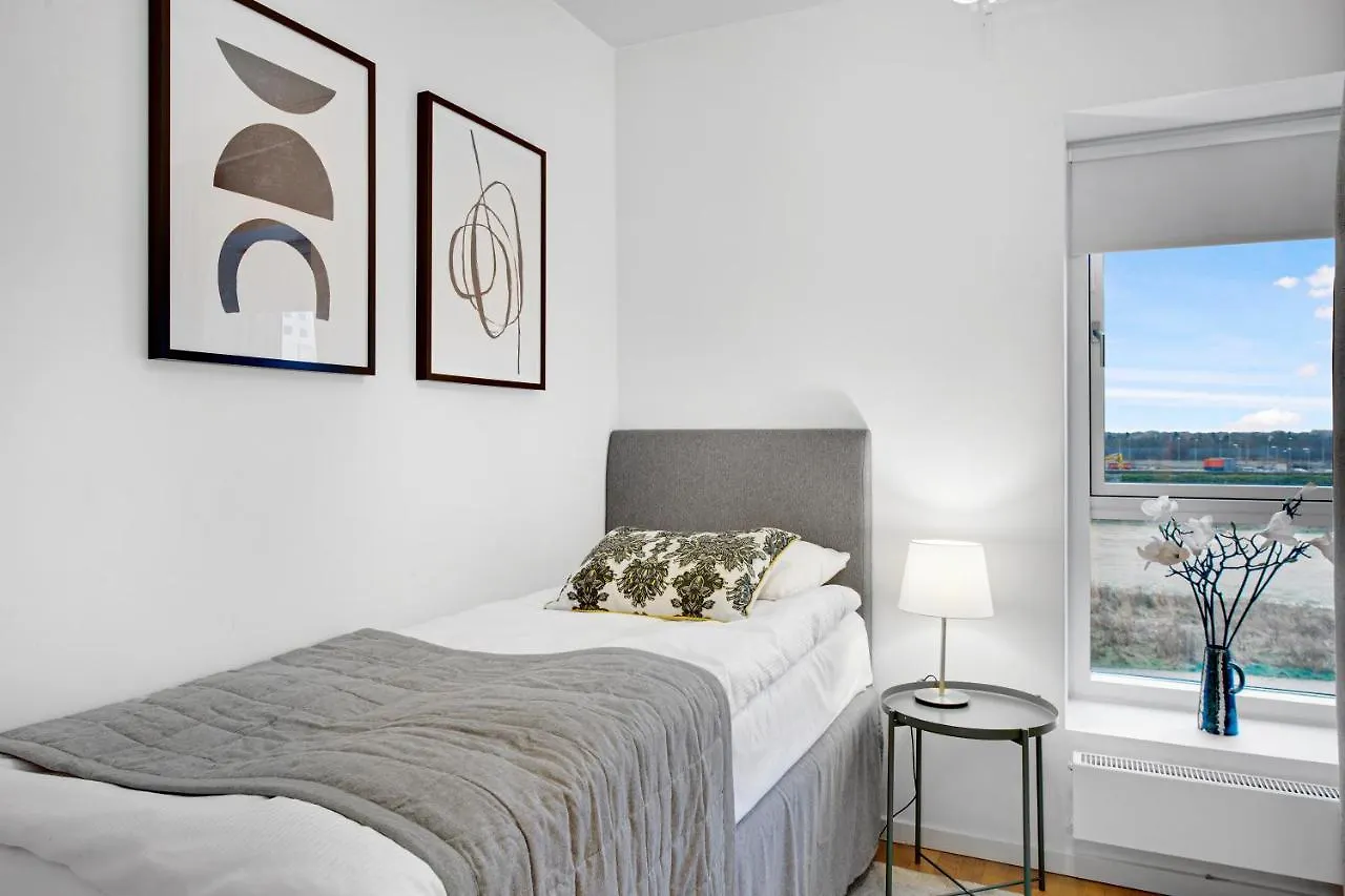 Modern 3-Bedroom Apartment Near Metro Station In Copenhagen Orestad 0*,  Danemark
